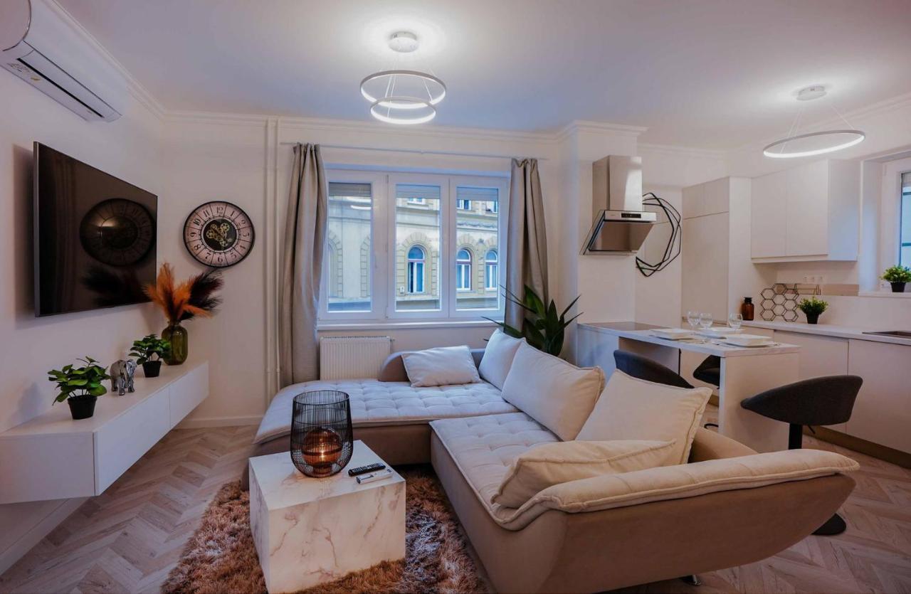 Corvin Avenue Premium Central Apartment Budapesta Exterior foto